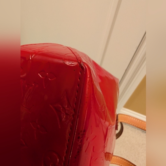Louis Vuitton Red Vernis Monogram Bag W/Vachetta Handles In EUC - Picture 5 of 16